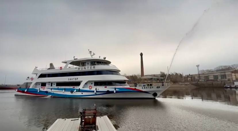 Яхта HUNTER